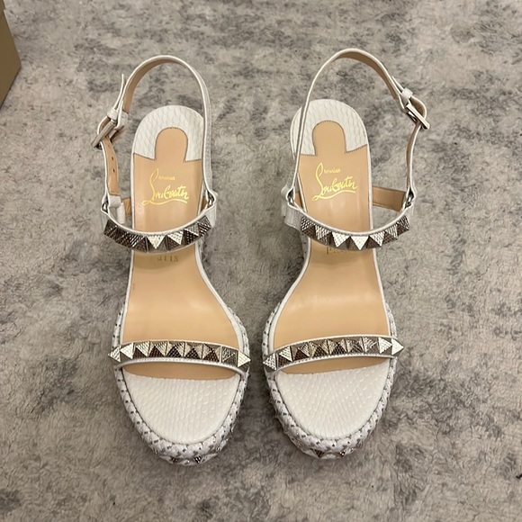 Christian Louboutin Pyraclou 110 calf Jurassic white sandals - Picture 1 of 7